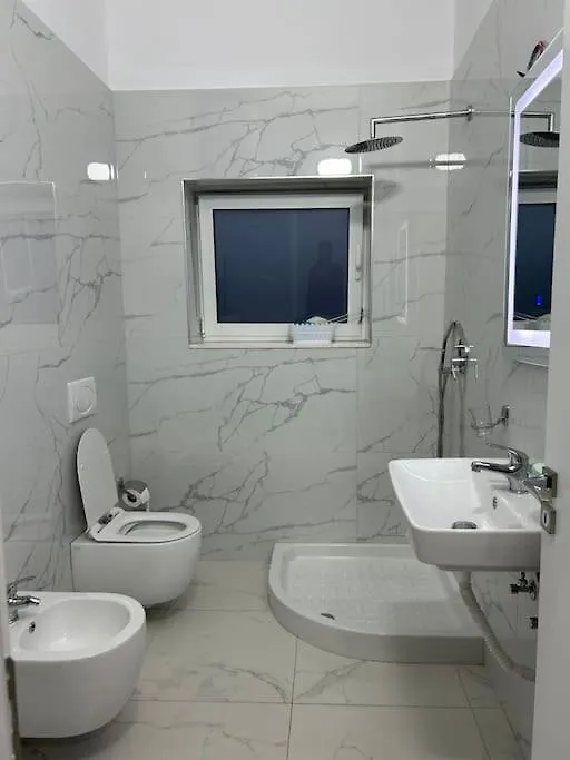 Todi'S Apartment Sarande