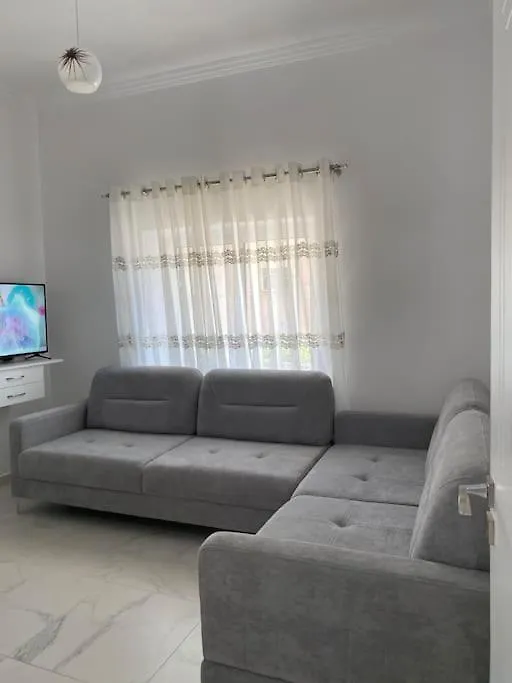 Todi'S Apartment Sarande